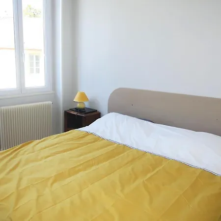 Les Volets Bleus * Pierrefitte-sur-Loire